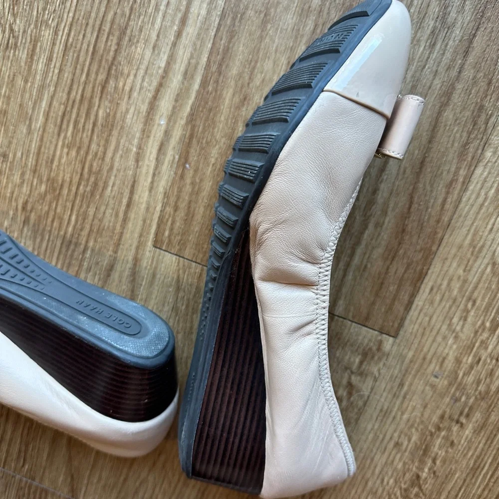 NWOT Cole Haan Women's “Emory” Wedge Ballet Flats in Nude Patent - Picture 3 of 5